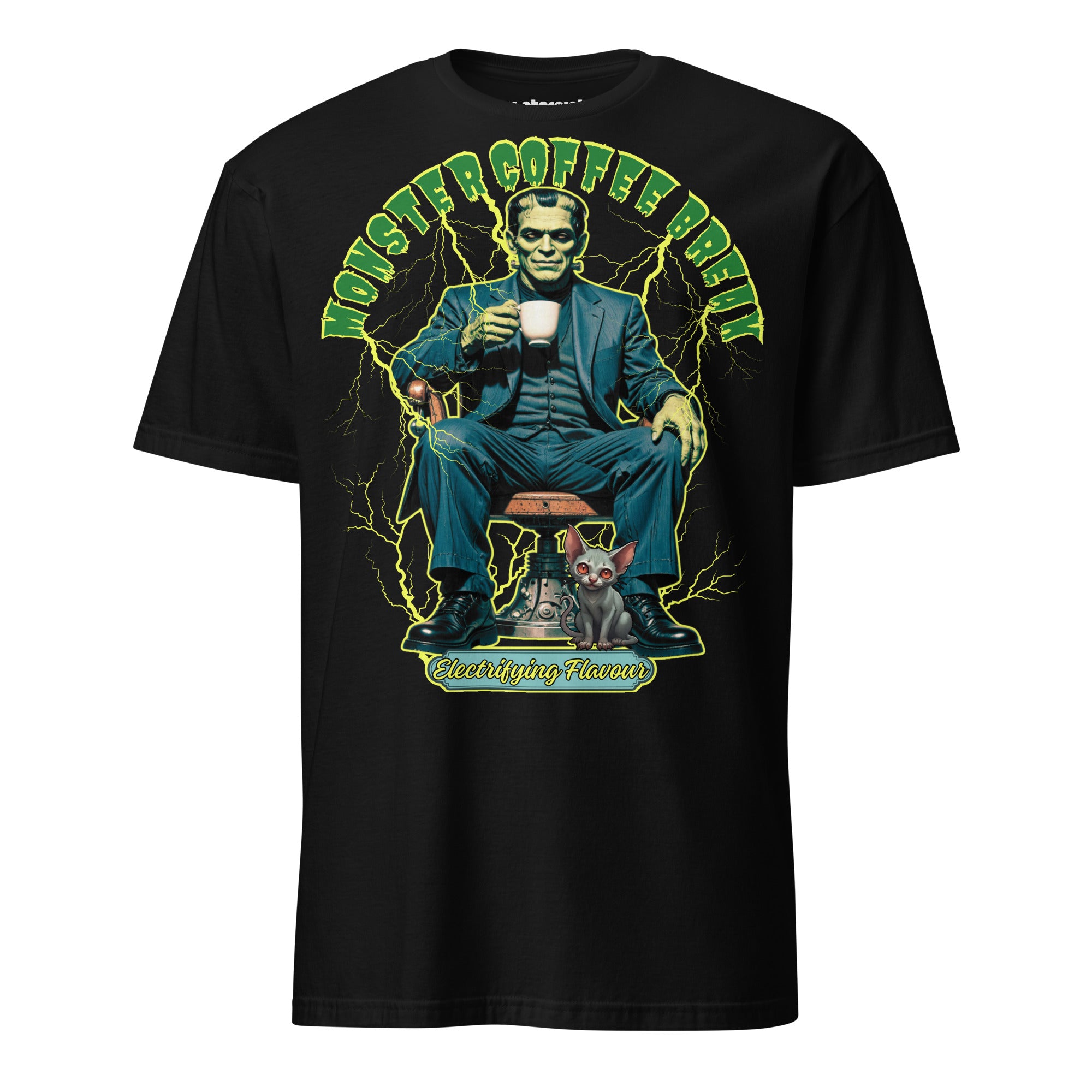 Winterpink T-Shirt – Frankenstein’s Monster im Anzug mit Kaffee & Katze, electrifying flavour, Monster Coffee Break Design