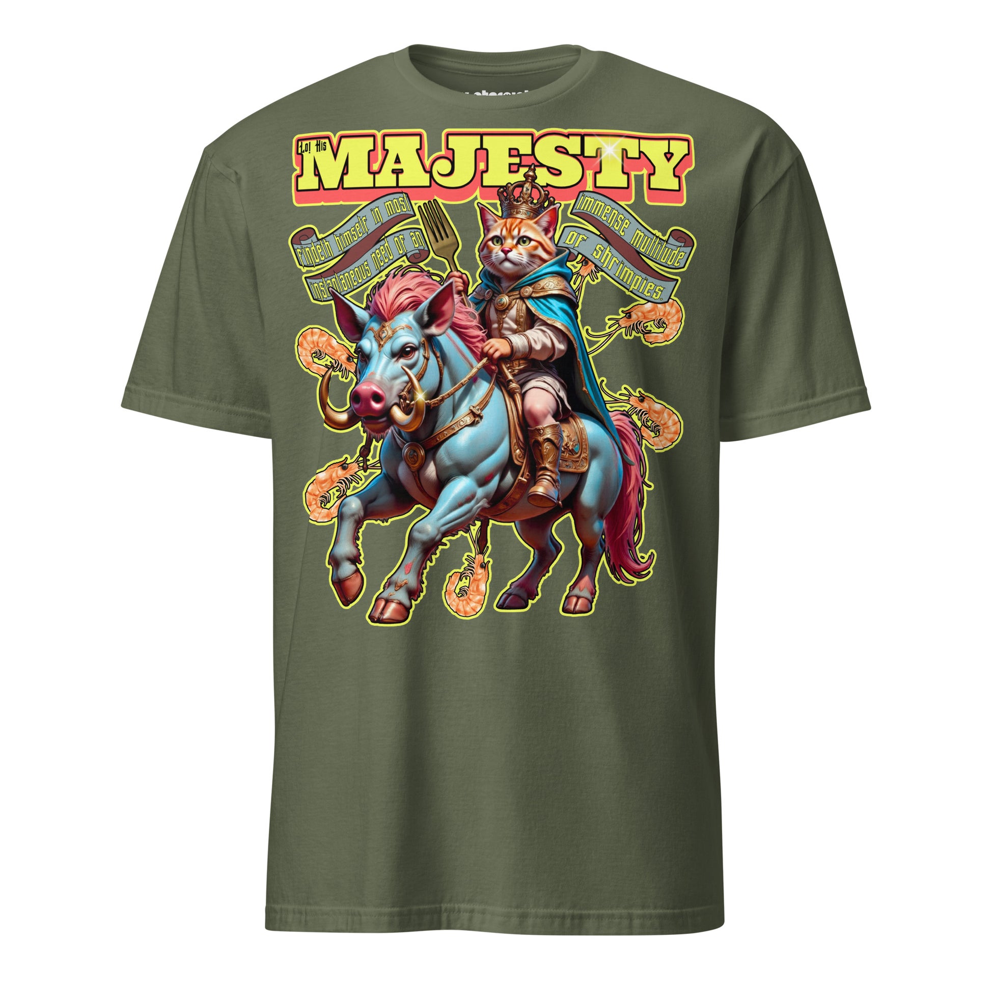 Winterpink T-Shirt – Katze als König auf Schweinepferd, Text ‚His Majesty in need of shrimpies‘, royales Meme-Design, absurd & humorvoll