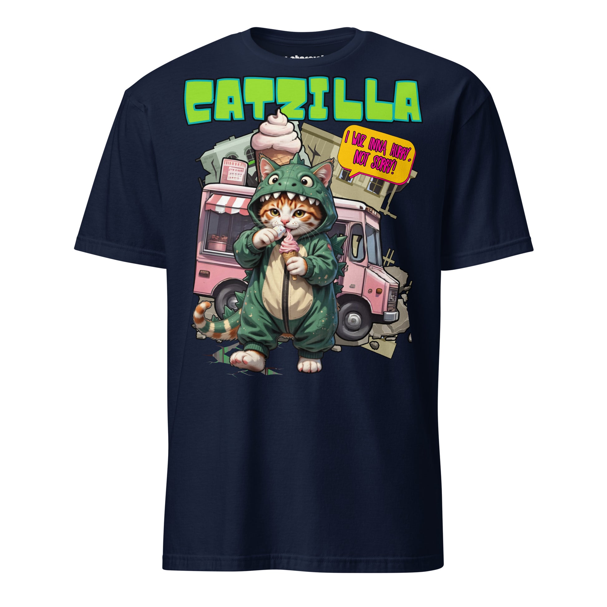 Winterpink T-Shirt CATZILLA – Katze im Godzilla-Cosplay mit pinkem Softeis, Kaiju-Satire & Streetwear-Design, empowernd & humorvoll