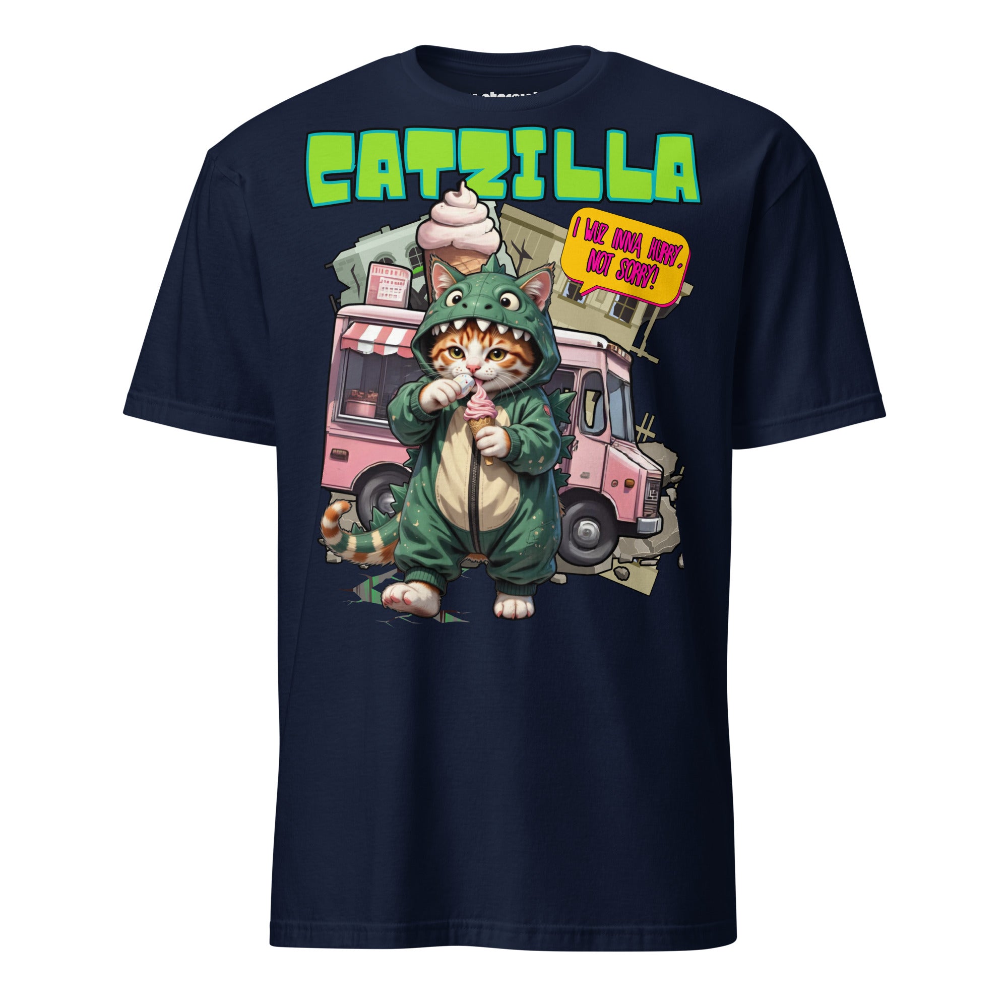 Winterpink T-Shirt CATZILLA – Katze im Godzilla-Cosplay mit pinkem Softeis, Kaiju-Satire & Streetwear-Design, empowernd & humorvoll