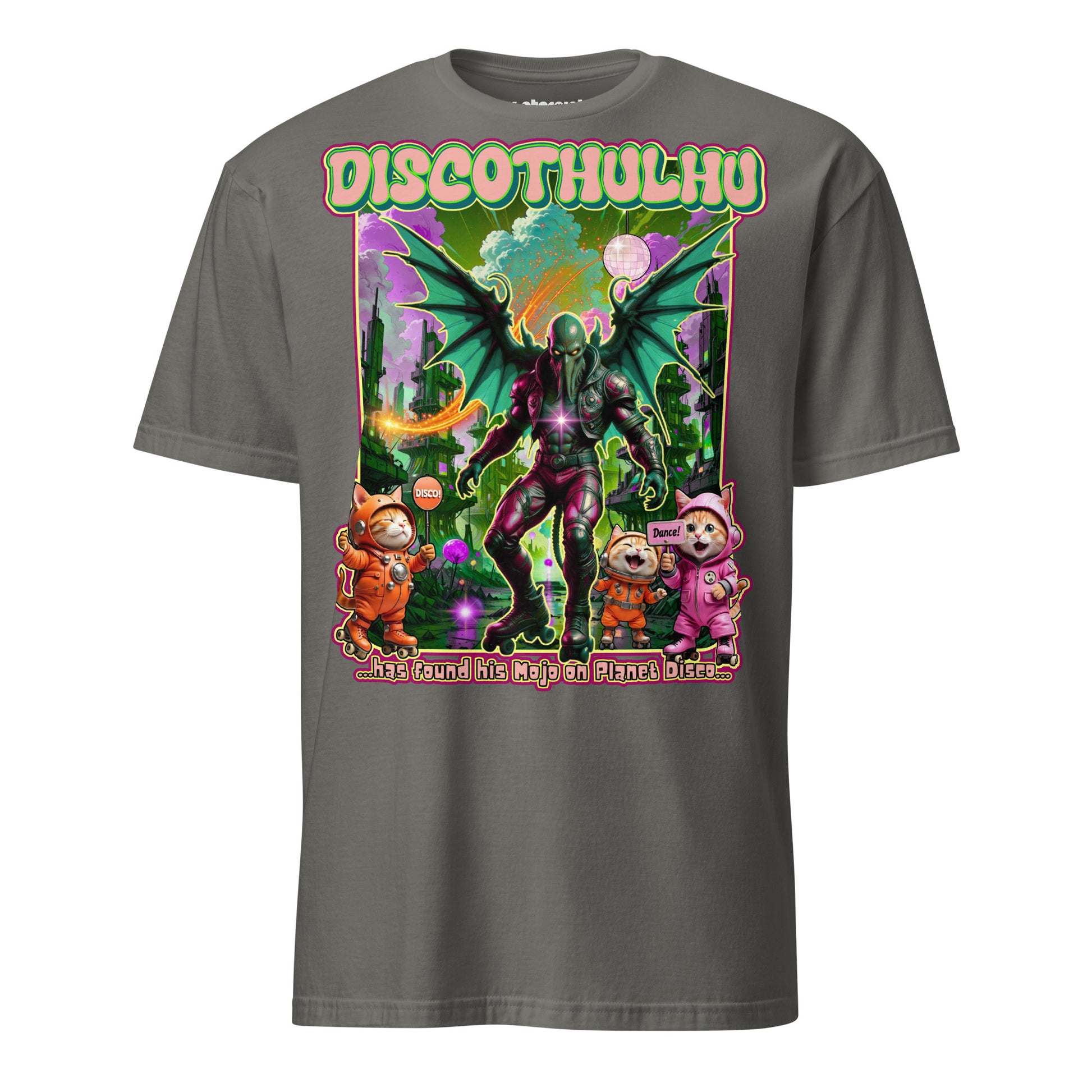 Winterpink T-Shirt Discothulhu – Cthulhu auf Rollschuhen mit Katzen im Disco-Style, großflächiger Frontdruck