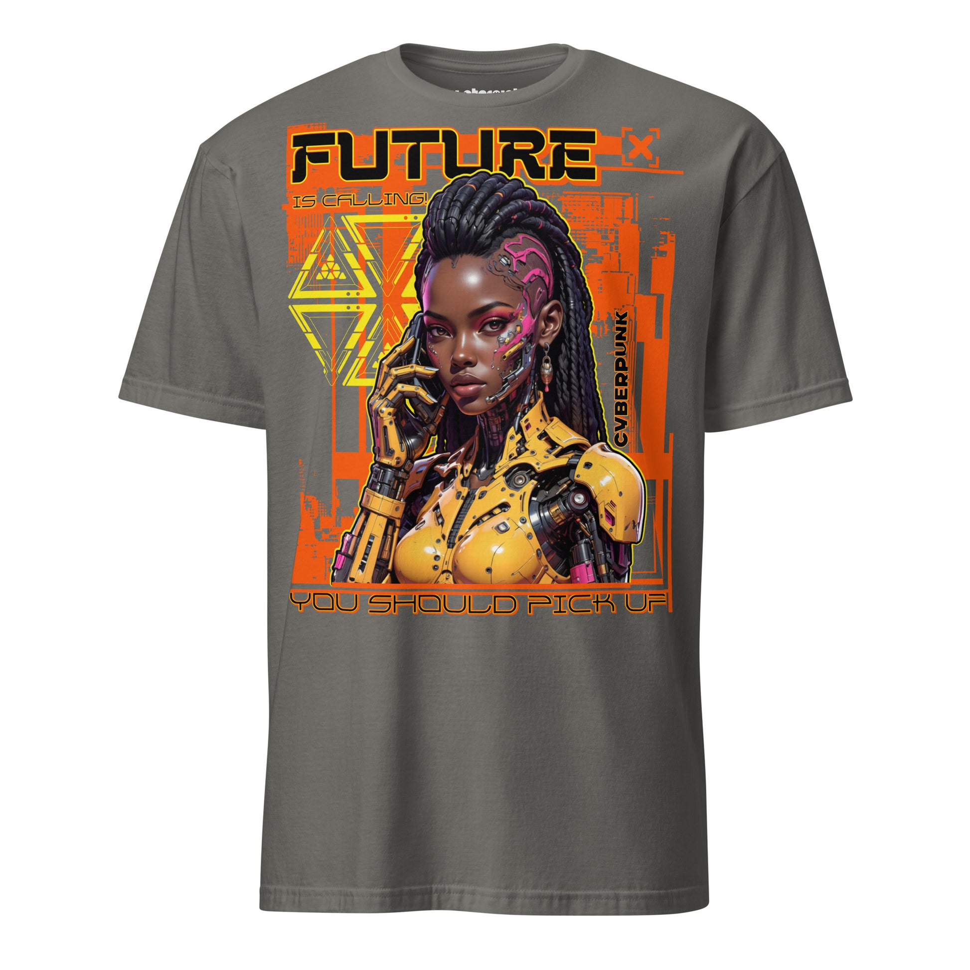 T-Shirt mit Cyberpunk-Motiv einer futuristischen Frau in Neonfarben und der Aufschrift „Future is Calling you should pick up“