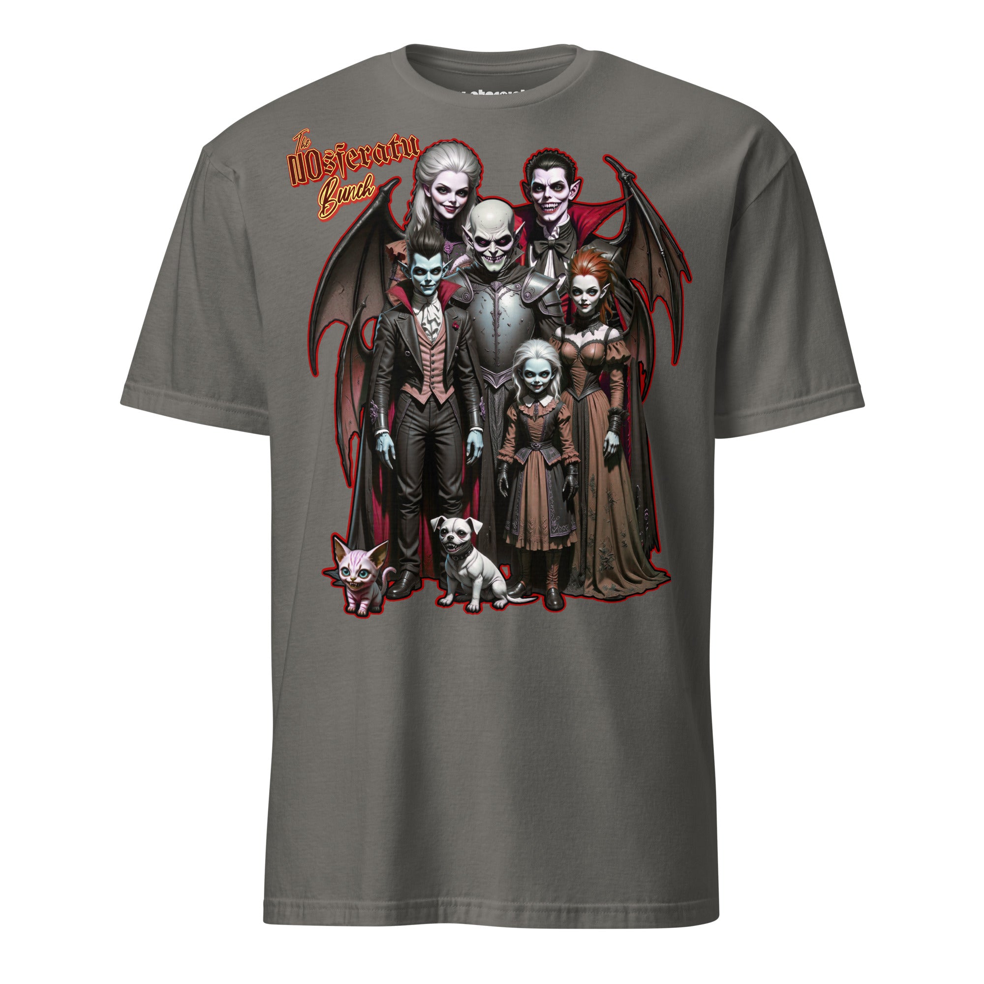Winterpink T-Shirt – NOsferatu Bunch, Vampirfamilie als Gothic-Portrait mit Fledermausflügeln, absurd-humorvolles Horror-Design