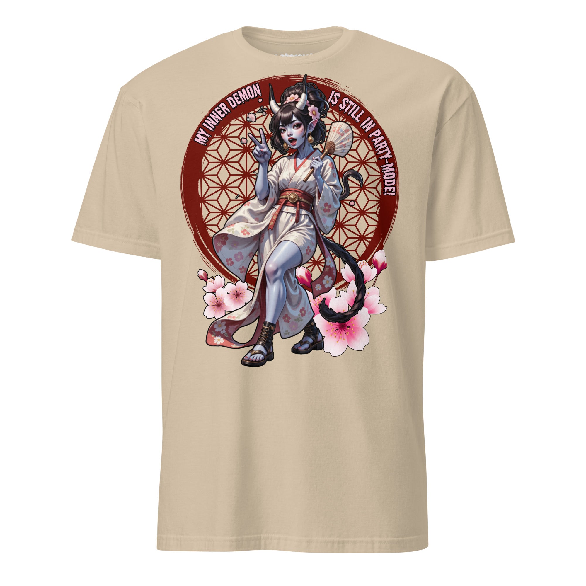 Winterpink T-Shirt „Inner Demon – Still in Party Mode“ – verspielter Dämon im Kimono mit Kirschblüten, Party-Vibes