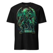 Winterpink T-Shirt mit großem Frontprint: Mecha-Cthulhu im kybernetischen Design, ¾-Profil, mit Tentakeln, Flügeln und Maschinenkörper.