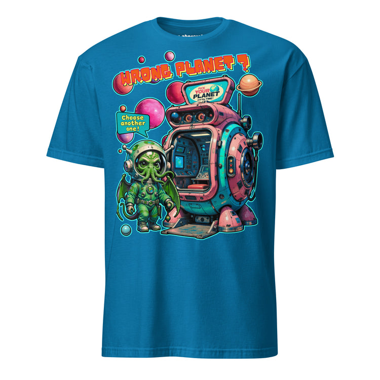 Winterpink T-Shirt – Space-Cthulhu vor Planetenkabine, Text ‚Wrong Planet – Pick Your Planet‘, Comic-Design, empowernd & humorvoll