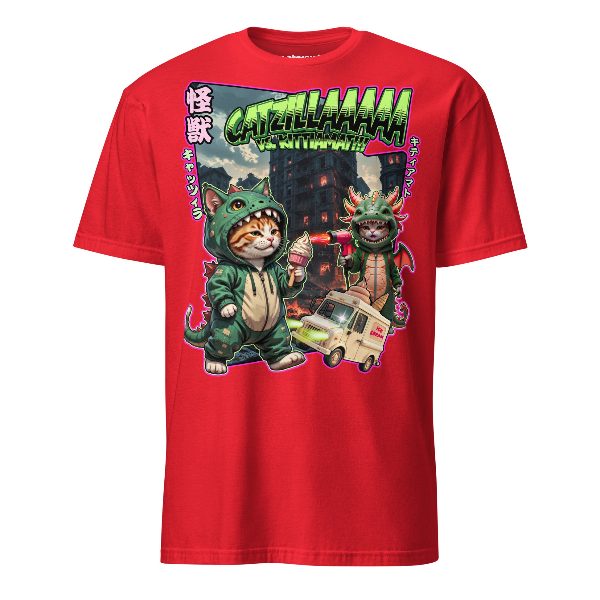 T-Shirt mit zwei Katzen in Monsterkostümen, eine als Godzilla mit Softeis und die andere als Drache mit Fön, in einer teilweise zerstörten Stadt