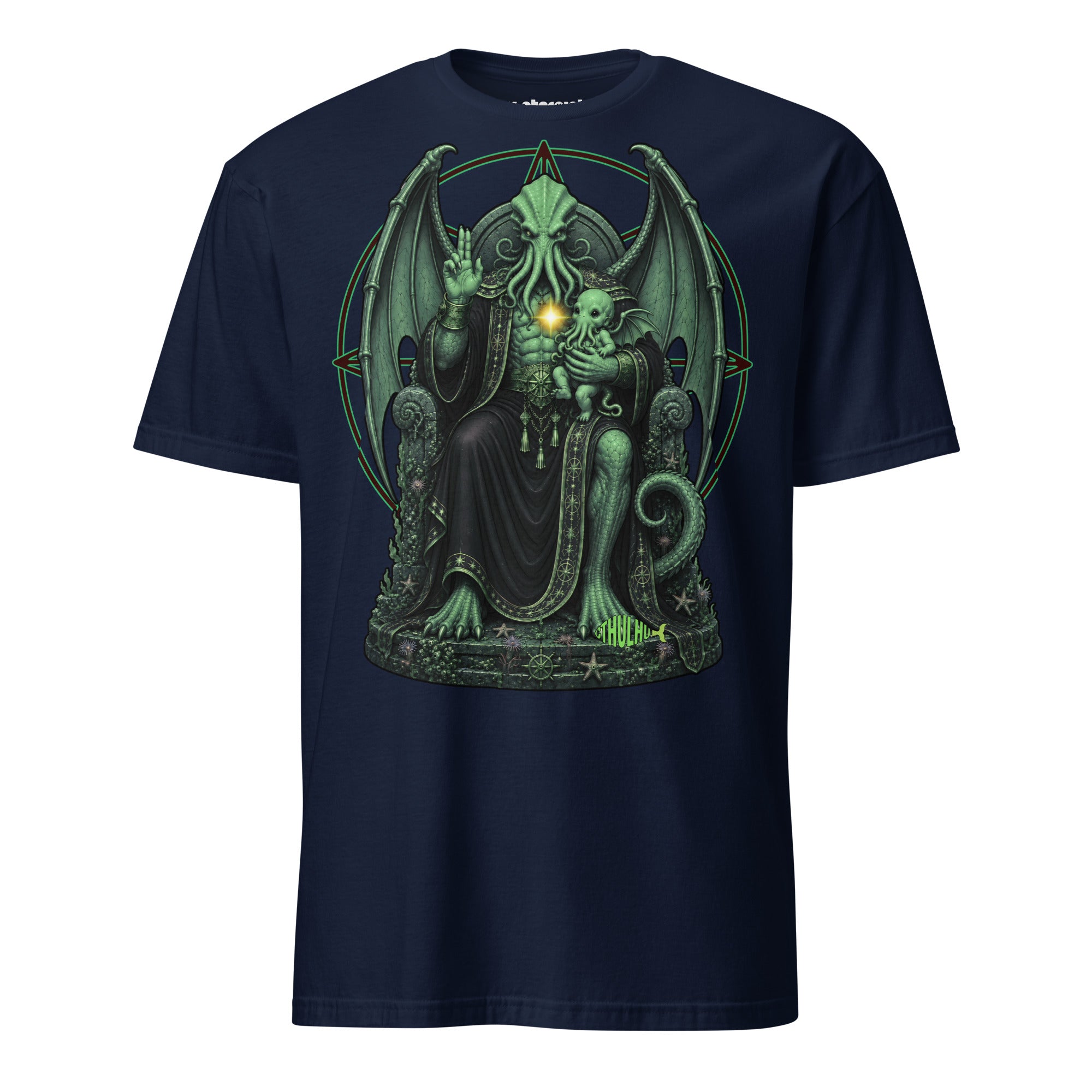 T-Shirt mit Cthulhu auf einem verzierten Thron, erhobener Hand im Segensgestus und einem kleinen tentakelartigen Kind auf dem Arm.