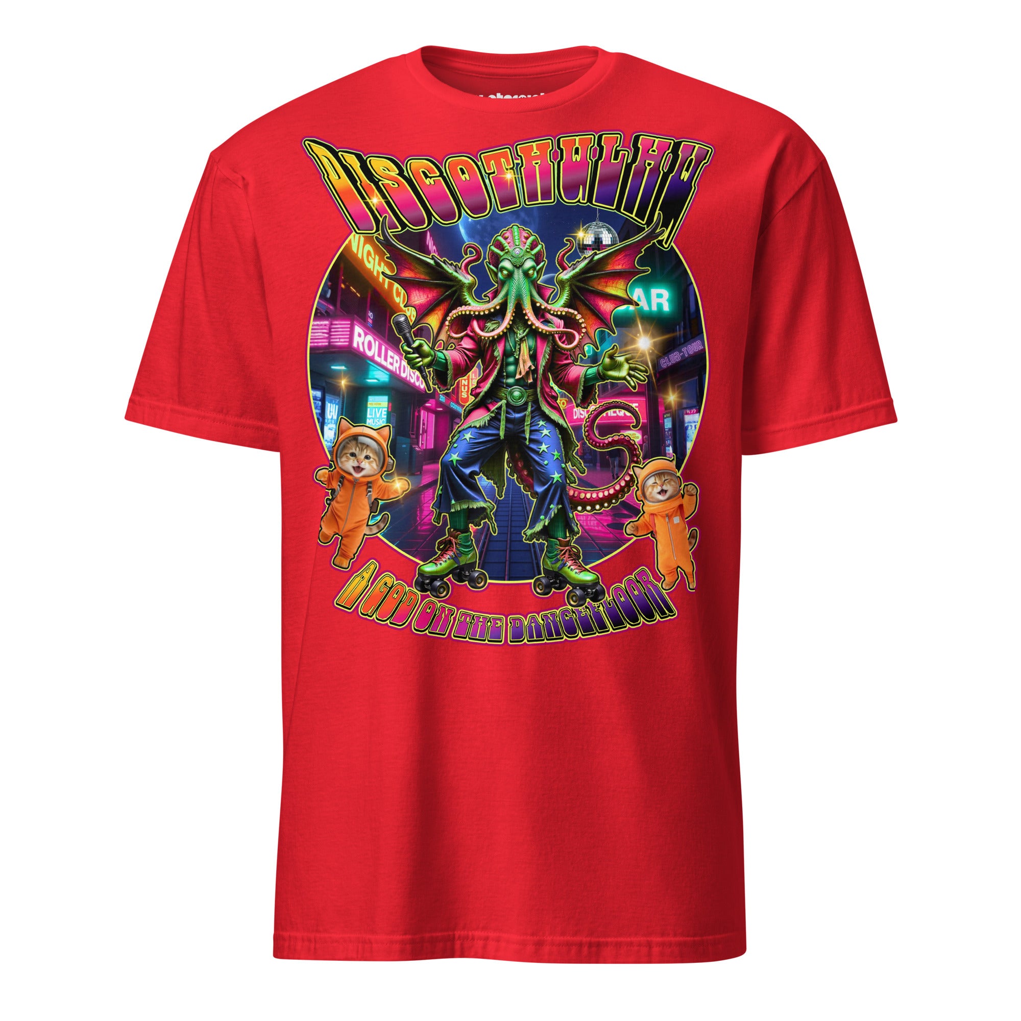 Discothulhu T-Shirt mit kosmischem Horrorwesen auf Rollschuhen in einer neonfarbenen Rollerdisco mit Karaoke-Mikrofon und kleinen Katzen im Retro-80er-Stil.