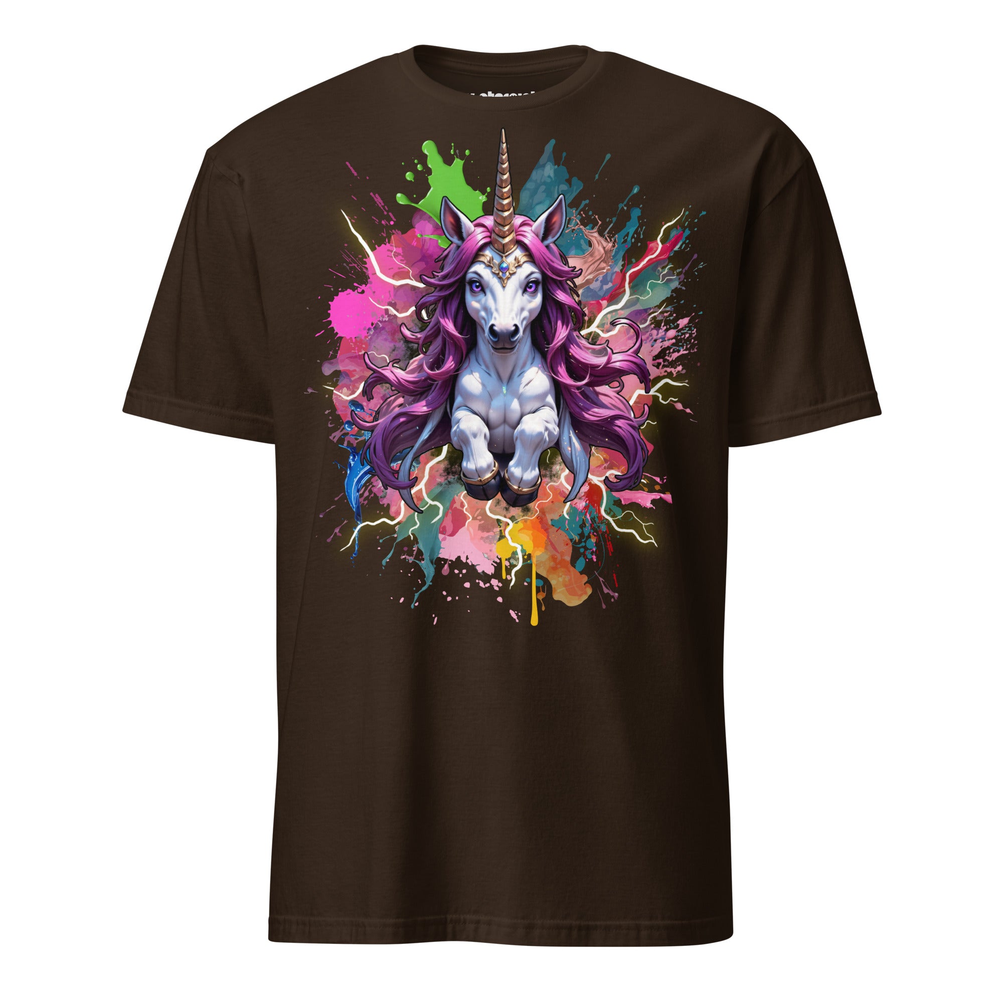 Farbenfrohes Einhorn mit dynamischen Color-Splash-Effekten auf schwarzem T-Shirt, modernes Fantasy-Art-Design von Winterpink