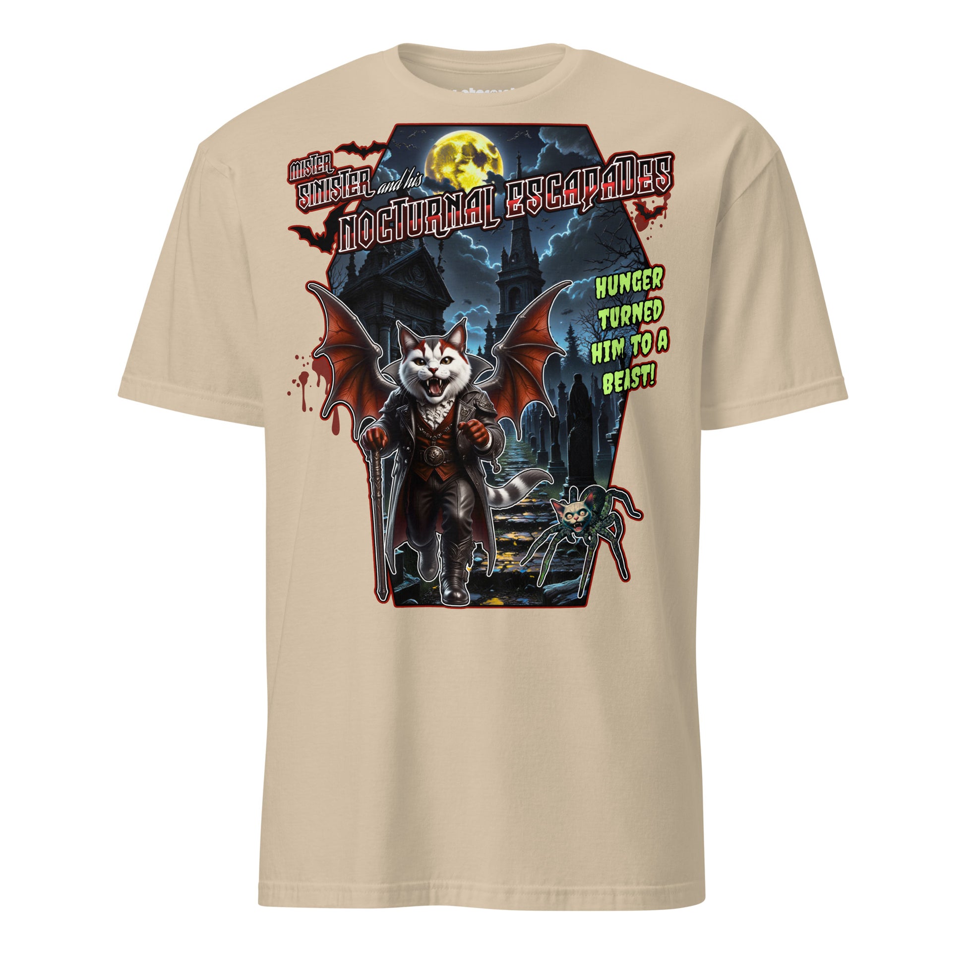 T-Shirt mit einer Vampirkatze mit Fledermausflügeln und einer kleinen Katzenspinne auf einem nächtlichen Friedhof bei Vollmond