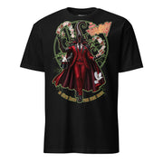 Winterpink T-Shirt mit Nyarlathotep im roten Anzug und dunklem Umhang, der mit drei Armen Spielkarten jongliert und einen Zylinder mit weißem Kaninchen hält; Schriftzug „The Amazing Nyarlathotep – No Stupid Tricks, Pure Black Magic“.