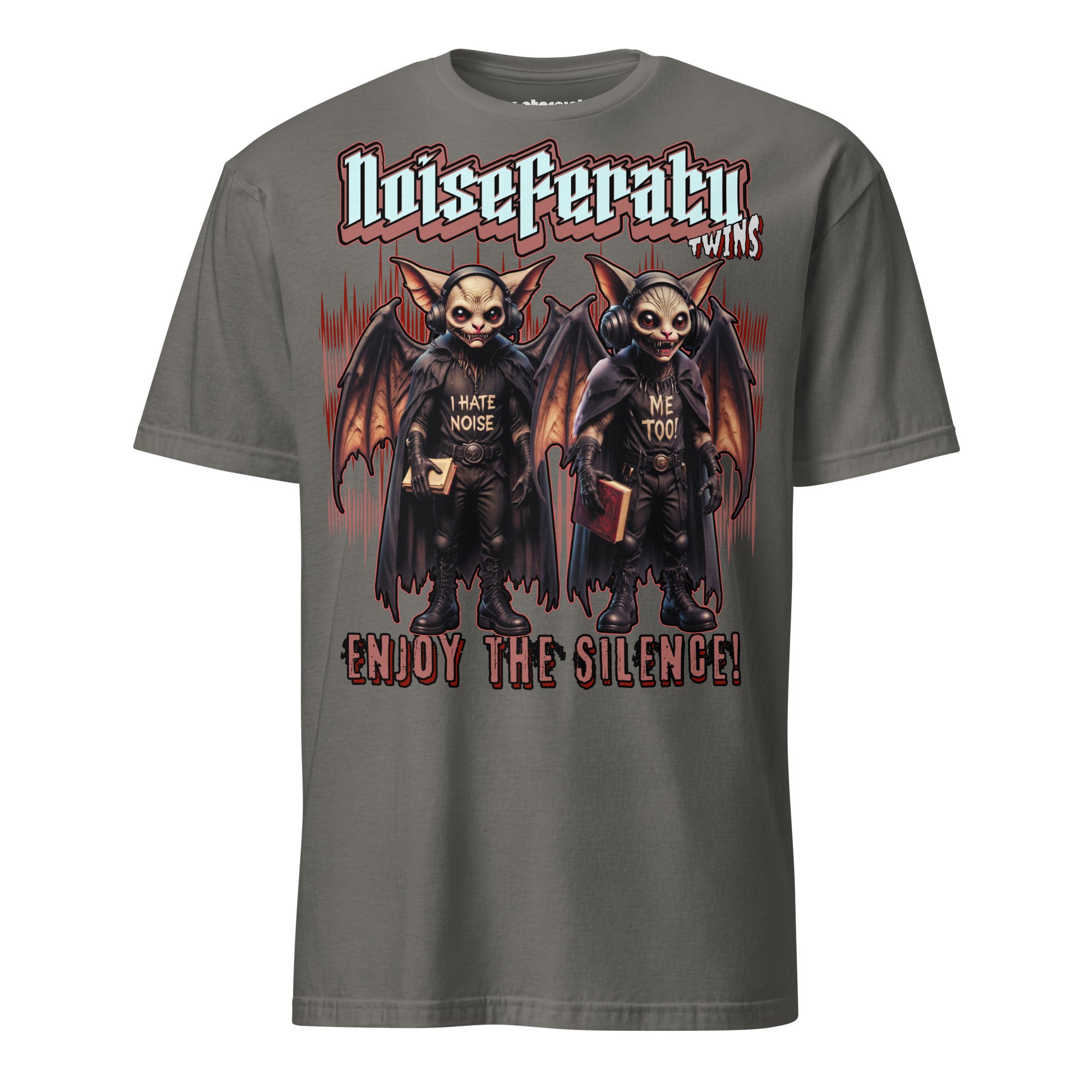 Winterpink T-Shirt mit Motiv „Noiseferatu Twins – Enjoy the Silence“, zwei vampirartige Figuren mit Kopfhörern und düsterem Gothic-Design.