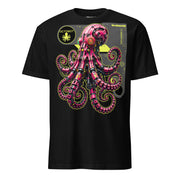 Cyberpunk Design mit kybernetischem Oktopus „Octobot“ als Upgrade von Natur und Technik. Ein Winterpink T-Shirt im Neon- und Sci-Fi-Look.