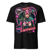 Winterpink T-Shirt mit cyborgartiger Figur im Retro-Sci-Fi-Stil, Katze auf der Schulter, Weltraum-Hintergrund und Schriftzug „Welcome to the Future“.